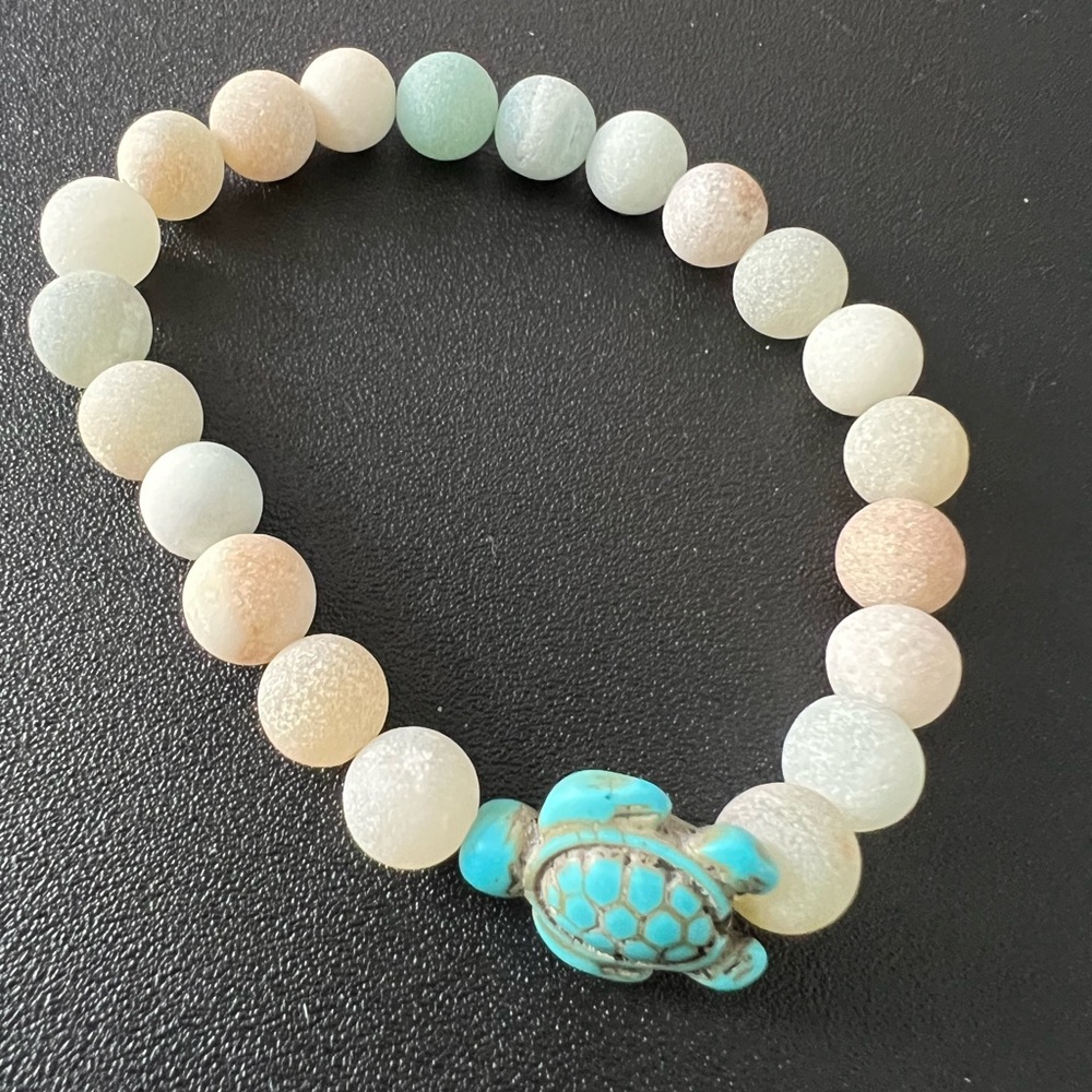 NWT Multicolored Glass Beads with Turquoise Colored Sea Turtle Bracelet